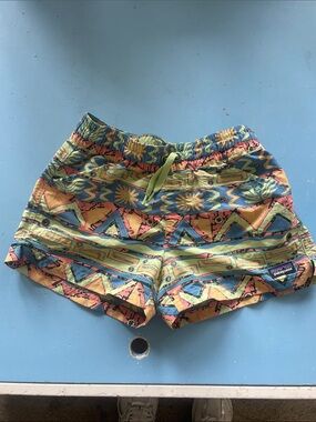 Patagonia boy’s Multicolor Geometric Sun Pattern Athletic Shorts